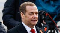 Алкаш Медведев пригрозил Международному уголовному суду в Гааге ракетным терактом